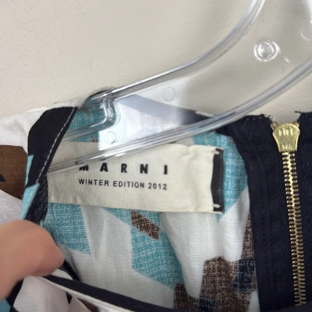 Marni Black and White abstract print Peplum Blouse Sleeveless 8 - Picture 3 of 11